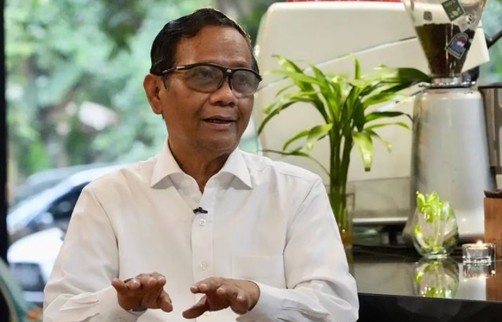 Mahfud MD memberi komentar soal aktivis HMI yang membakar bendera PDIP (instagram.com/mohmahfudmd)