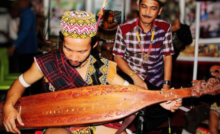 Alat musik tradisional Dayak Kalimantan Timur, Sape atau Sampe (diskominfokaltim)