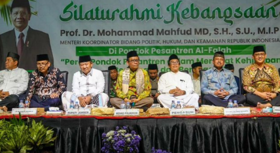 Menkopolhukan Mahfud MD dalam acara silaturrahmi kebangsaan di pondok pesantren Al-Falah (instagram.com/mohmahfud)