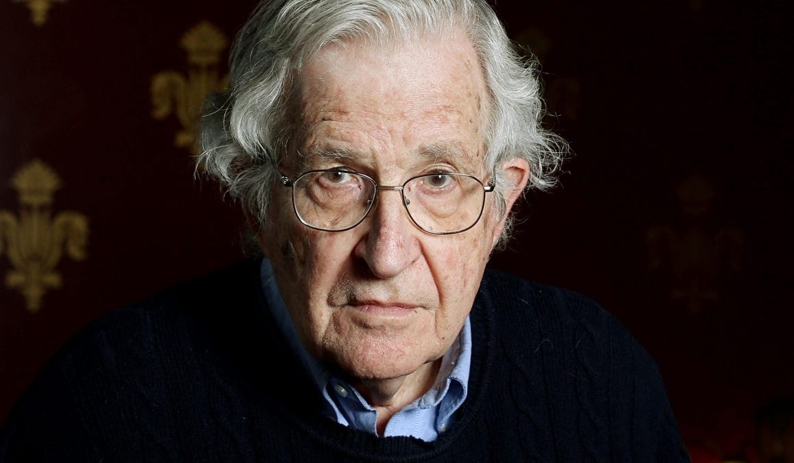 Filosof Amerika Noam Chomsky (dok. Philosophie Magazine)