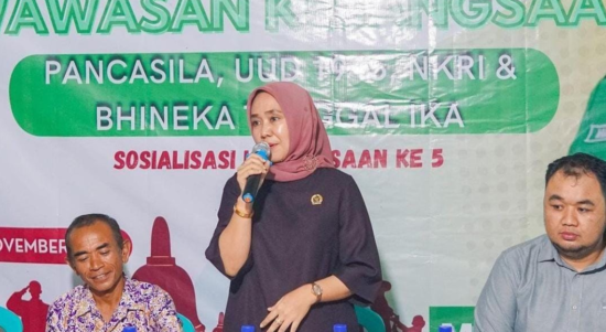 Anggota DPRD Kaltim Mimi Meriami BR pane giat Sosialisasi Wawasan Kebangsaan (dok: Tekapekaltim)