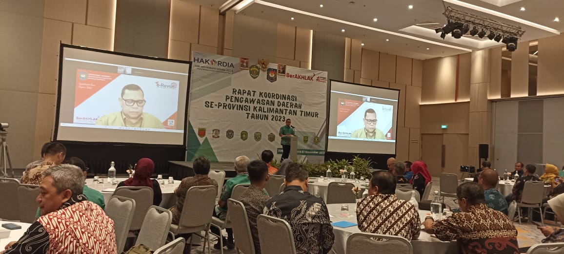 Sekretaris Dinas Perkebunan Kalimantan Timur, Surono menghadiri Rakor pengawasan daerah