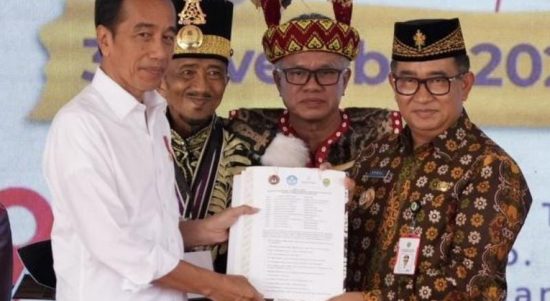 Presiden Joko Widodo dan Penjabat Gubernur Kaltim Akmal Malik (dok: Provkaltim)