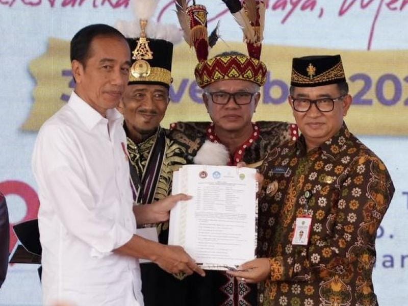 Presiden Joko Widodo dan Penjabat Gubernur Kaltim Akmal Malik (dok: Provkaltim)