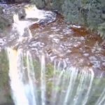 Air Terjun Teh Desa Long Melaham, Kabupaten Mahakam Ulu. (tangkapanlayar/Youtube/Muhammad Nasir Amat)