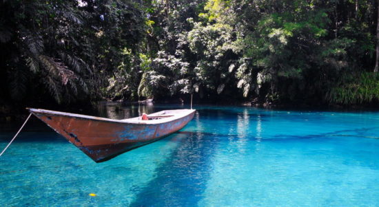 Keindahan Danau Labuan Cermin. (Indonesia Kaya)