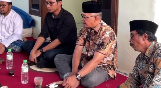 Wakil Ketua DPRD Kaltim saat melakukan kunjungan ke salah satu Pondok Pesantren di Kabupaten Kutai Kartanegara (dok: By Samsun)