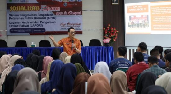 Kepala Dinas Komunikasi dan informatika Provinsi Kalimantan Timur Muhammad Faisal saat sajikan materi (dok: Faisal_samarinda)