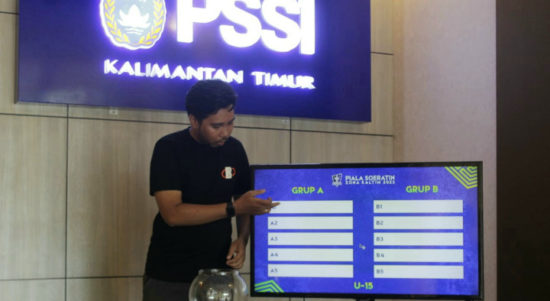 Drawing Piala Soeratin U-15 di Kantor Asprov PSSI Kaltim. (dok. pssi kaltim)