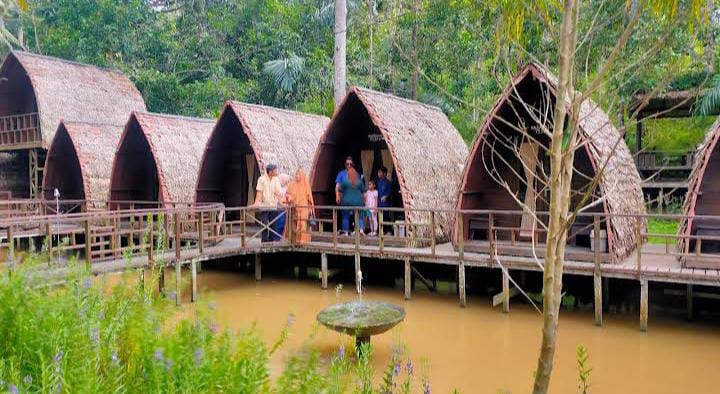 Ladang Taman Budaya atau biasa disebut Ladaya, terletak di Kelurahan Mangkurawan, Tenggarong, Kukar, Kalimantan Timur. (Gmaps : M. Riza Alfanani)