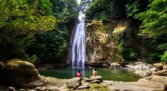 Air Terjun Bidadari, Teluk Sumbang, Berau, Kalimantan Timur. (Direktoripariwisata)