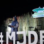 Bupati Berau, Sri Juniarsih Mas saat menghadiri Festival Maratua Jazz and Dive Fiesta, Jumat (24/11). (ig/pemkabberau)