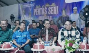 Pj Gubernur Kalimantan Timur Akmal Malik saat melakukan kunjungan di pekan raya UMKM Kabupaten PPU (dok: Adpimprovkaltim)