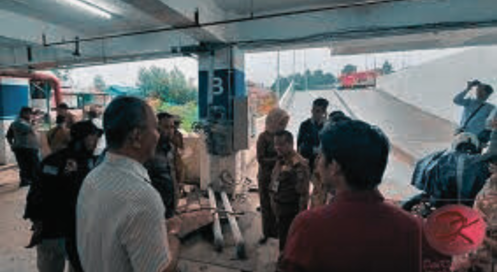 Komisi III DPRD Bontang Amir Tosina bersama pihak Dinas Lingkungan Hidup, Bapelitbang, Dinas PUPRK, Dinas Perkimtan, dan Camat Bontang Selatan