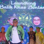 Launcing Batik Khas Kota Bontang, diresmikan langsung oleh Walikota Bontang, Basri Rase, Rabu (22/11).