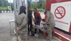 Penertiban badut di Kota Bontang, Rabu 23 April 2025 (dok: agu/katakaltim)