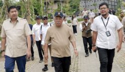 Menteri Perumahan dan Kawasan Permukiman (PKP), Maruarar Sirait tinjau pembangunan di IKN