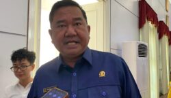 Wakil Ketua DPRD Kaltim, Ekti Imanuel. (TEKAPEKALTIM/Raf).