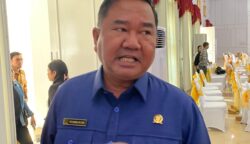 Wakil Ketua DPRD Kalimantan Timur, Ekti Imanuel.(TEKAPEKALTIM/Raf).