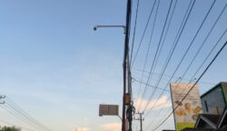 Pemerintah Kota (Pemkot) Bontang melakukan peninjauan menyeluruh terhadap kondisi kamera pengawas (CCTV) yang terpasang di lingkungan permukiman warga. (dok: tekape)