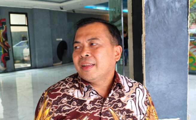 Pemerintah Kota Bontang mulai memberlakukan kebijakan Work From Home (WFH) bagi aparatur sipil negara (ASN) setiap hari Rabu sebagai bagian dari upaya efisiensi penggunaan bahan bakar minyak (BBM).(dok:tekape)