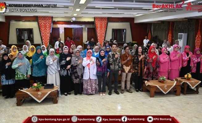 Dalam rangka memperingati Hari Kartini, Komisi Pemilihan Umum (KPU) Kota Bontang menggelar kegiatan Dialog Demokrasi bertema “Kartini Berdaya: Perempuan Bontang untuk Demokrasi Berkualitas”, Kamis (23/4/2026) di Aula Auditorium 3 Dimensi Kota Bontang.(dok:kpubontang)