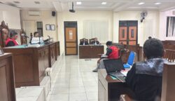 Persidangan kasus dugaan Tindak Pidana Pencucian Uang (TPPU) dengan terdakwa Catur Adi Prianto kembali digelar di Pengadilan Negeri Balikpapan, Senin (27/4/2026).