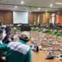 Ratusan pekerja dari berbagai sektor di Kabupaten Kutai Timur menggelar aksi unjuk rasa dalam rangka memperingati Hari Buruh Internasional, Jumat (1/5/2026).