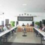 Forum mediasi terkait retribusi masuk area Bontang Kuala antara DPRD, Dispopar Bontang dan sejumlah masyarakat setempat yang digelar di Aula Kelurahan Bontang Kuala.(dok: tekape)