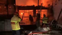 Kebakaran hebat melanda sebuah rumah mewah di Perumahan Bangun Reksa Blok D Nomor 19 RT 17, Kelurahan Graha Indah, Kecamatan Balikpapan Utara, Kalimantan Timur, Senin (11/5/2026) pagi.