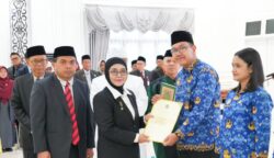 Wali Kota Bontang Neni Moerniaeni memimpin langsung pengambilan sumpah/janji Pegawai Negeri Sipil (PNS) sekaligus pelantikan pejabat fungsional di lingkungan Pemerintah Kota Bontang, Jumat (8/5/2026) pagi,