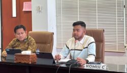Ketua Komisi C DPRD Kota Bontang, Alfin Rausan Fikri (kanan).