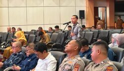 Manager Area Kopi Kenangan Bontang, Dimas menyampaikan permintaan maafnya dalam agenda konsultasi publik Raperda LLAJ (dok:reza/tekape)